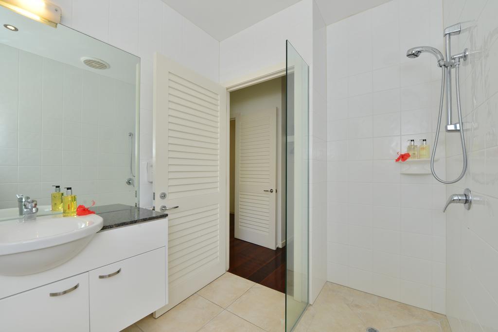 Villa Frangipani Port Douglas Room photo